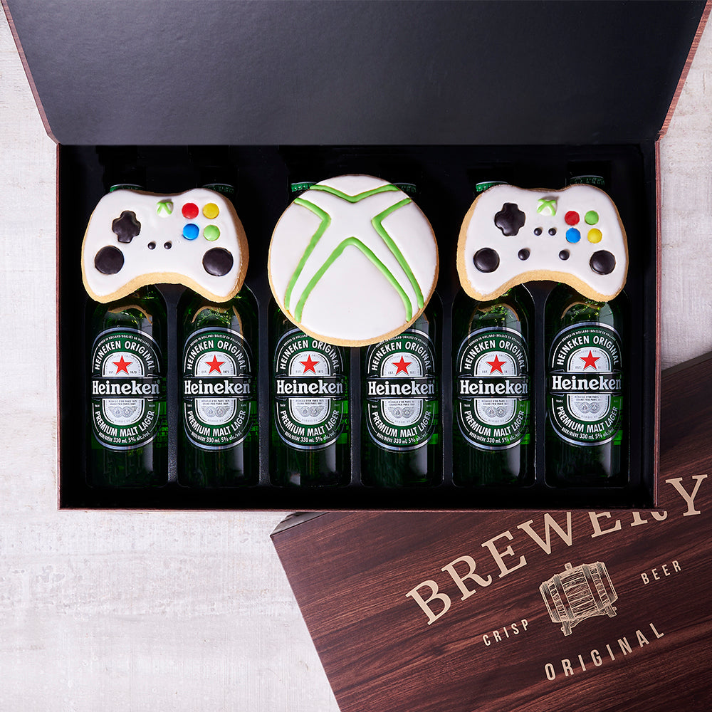 Gourmet Beer and Hand Decorated Gaming Cookies Gift Box – how the gift is presented